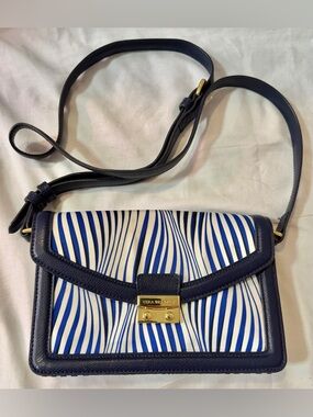 Vera Bradley Change It Up Women Handbag Blue White Leather Trim Stripe Crossbody